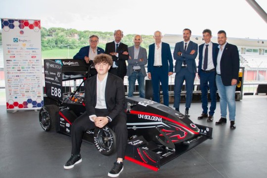 UniBo Motorsport e UniBoAT: i nuovi prototipi svelati all’Autodromo di Imola